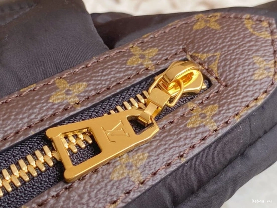 VUITTON BUMBAG MAXI LOUIS 0714